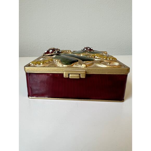 Goldtone Ladybug Bejeweled Trinket Box /Jewelry Box  4”X4”  3D Ladybugs & Leaves - Picture 9 of 13